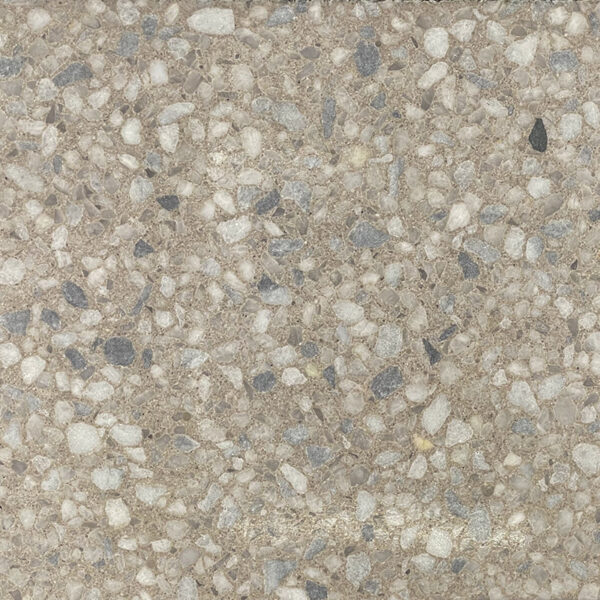 574A